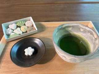屋島観光の休憩に山の上カフェで、ご自身で作るオリジナルの和三盆と選べる1ドリンクをお召し上がりください♪