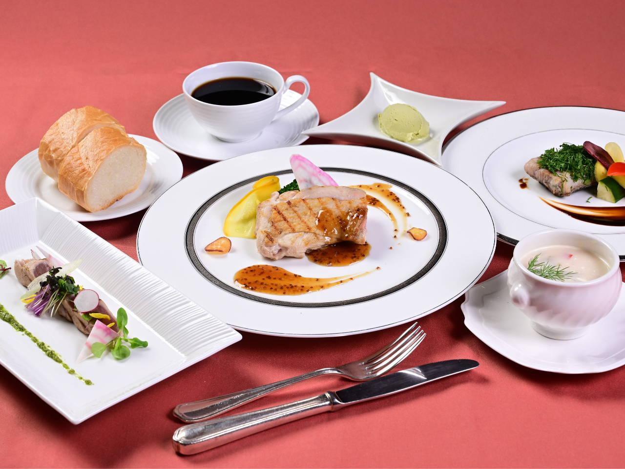 O؂ƃX[vA܂͓AfU[g̃n[tR[XB 摜̓C[WłBe͎ۂ̓eƂ͈قȂ܂B