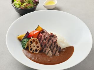 国産牛もも肉と季節野菜のカレー