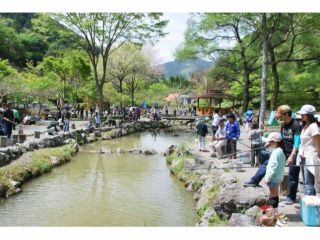 静岡 島田市 やまめ釣り1h釣り放題 塩焼き体験 釣ったやまめを塩焼きにして味わえる ファミリーおすすめ やまめ平 じゃらん遊び体験 静岡 島田市 やまめ釣り1h釣り放題 塩焼き体験 釣ったやまめを塩焼きにして味わえる ファミリーおすすめ やまめ平 じゃらん遊び体験