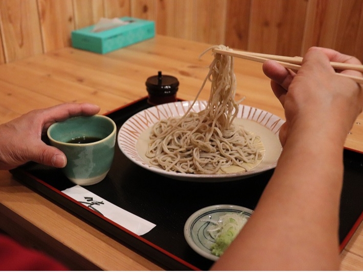 そば作りの【生地を打つ・切る・茹でる・盛り付け】まで、老若男女誰にでも気軽に楽しめます♪
