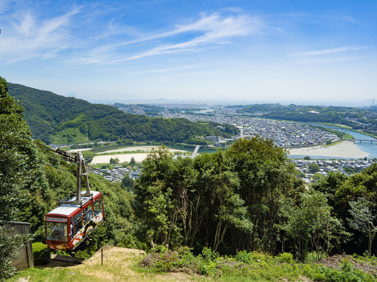 ぶらり岩国 錦帯橋＋吉香公園＋岩国城ロープウェイ＋宇野千代生