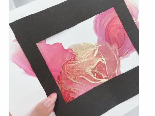 アルコールインクと風で描く今話題のアルコールインクアートです。とても綺麗なアートが描けます。