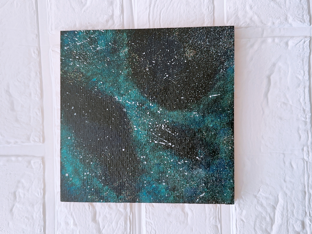 `ςāA܂܂ȃA[go܂BRɃA[gy݂܂