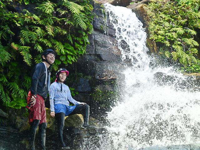 クーラの滝!初心者の方でも安心して挑戦できるスポットです!人気の賑やかな滝とは違い西表島本来の良さを味わえますよ!