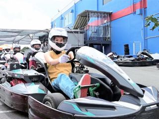 女性・お子様に人気!お手軽レーサー体験