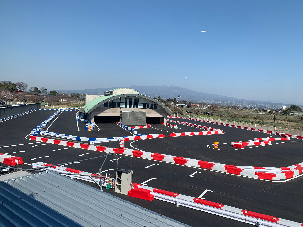 天気が良いと2Fより赤城山が綺麗に見れて景色も最高です。