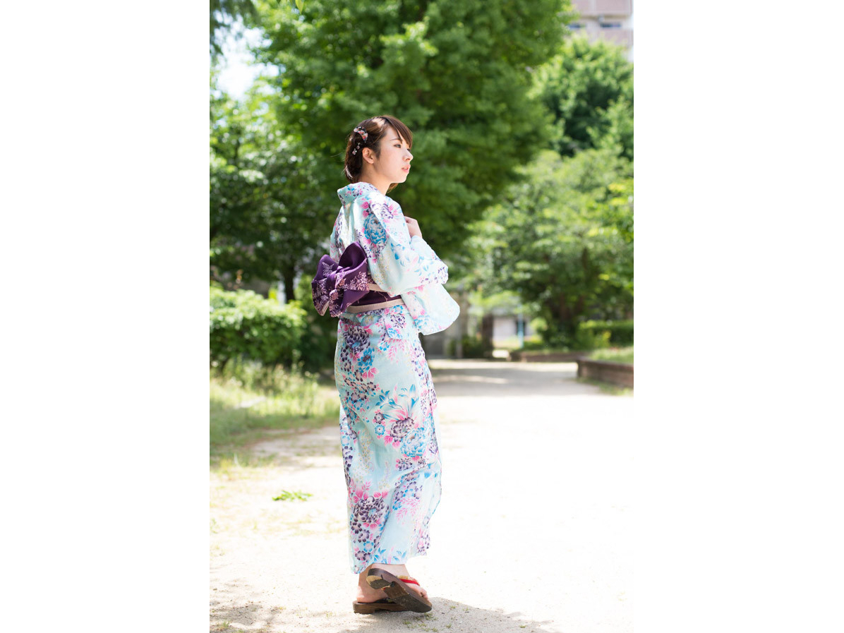 花火大会を浴衣で楽しみましょう!