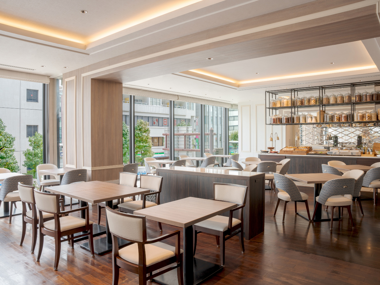 dining SAKURA 店内一例