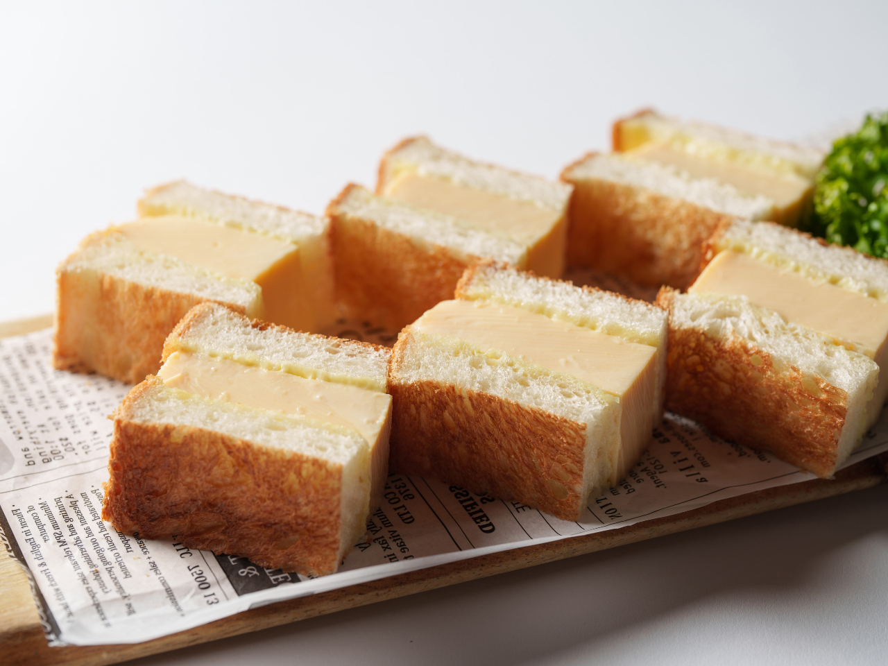 “パンとエスプレッソと”プレミアブレッド使用「厚焼き玉子サンド」