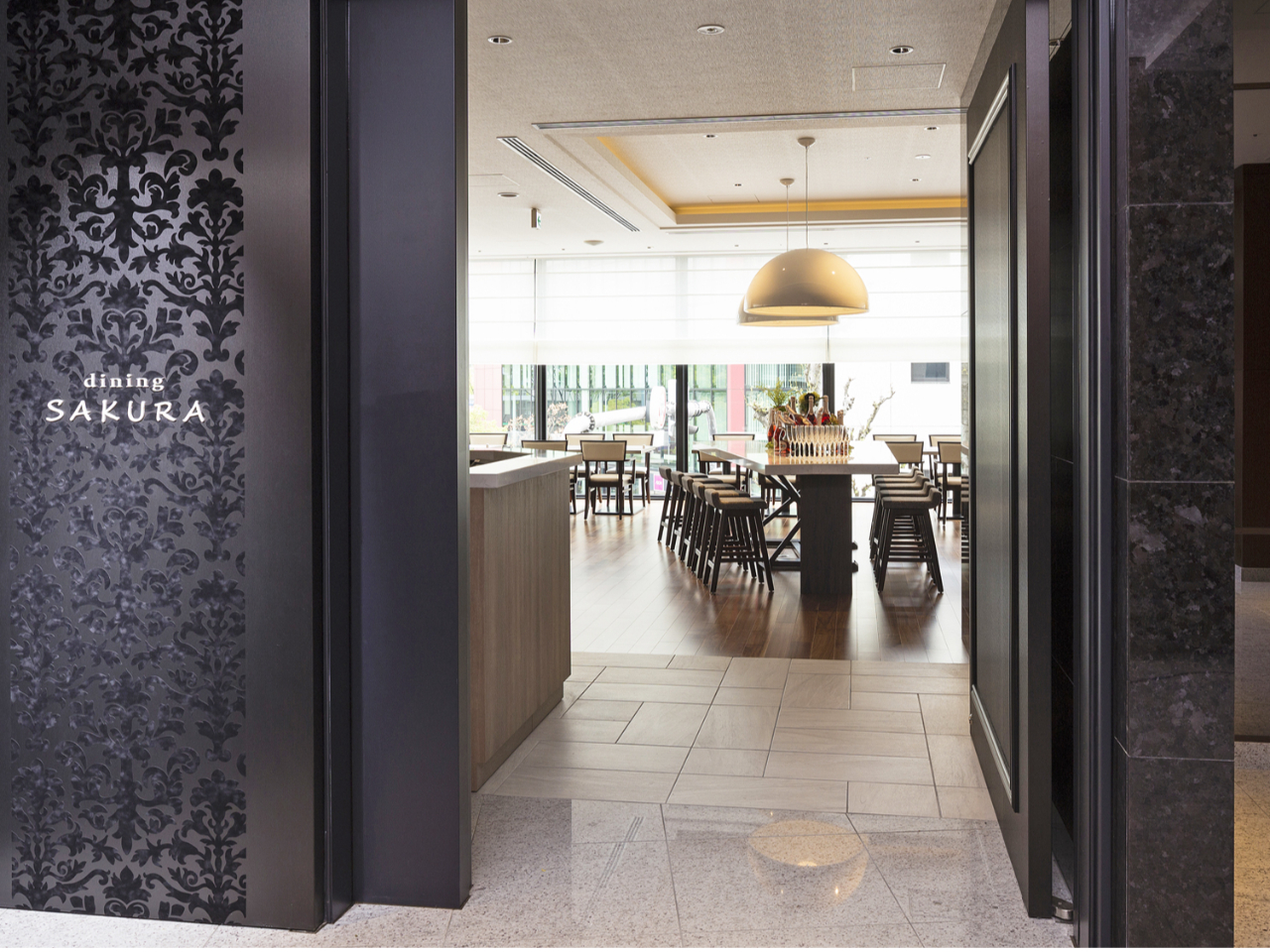 ���X�g�����gdining SAKURA�h�G���g�����X