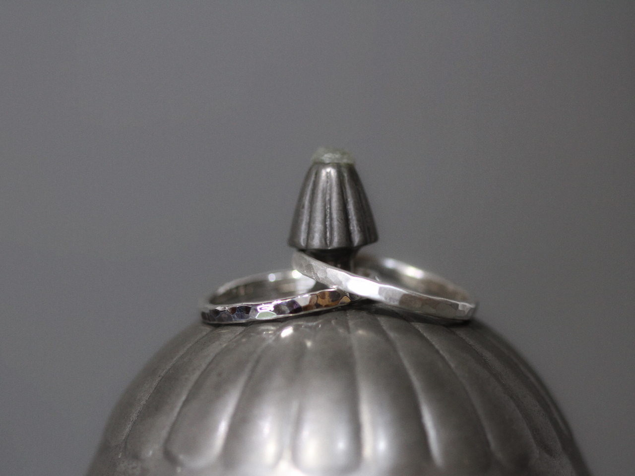 dグ̓sJsJdグA}bgdグǂ̃fUCłIт܂B͂PԐlC̃fUCB