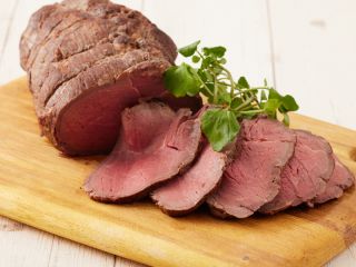 年末年始ランチブッフェ シェフサービスのローストビーフ