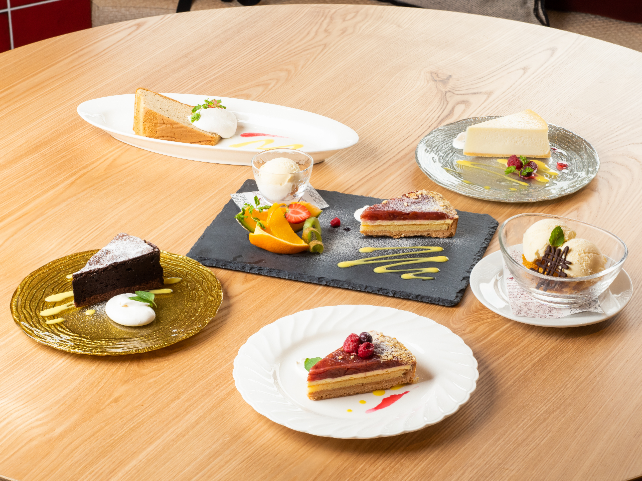 ���ɂ��X�E�B�[�c���j���[����܂��I