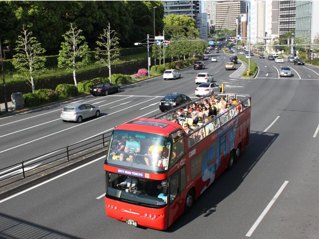 360度見渡せる解放感!オープントップバスで都内観光地を手軽に移動