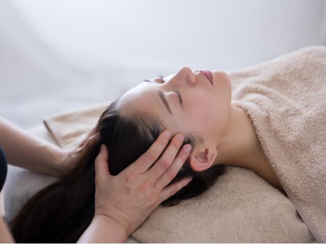 オプションでヘッドマッサージをお付けすることも可能です