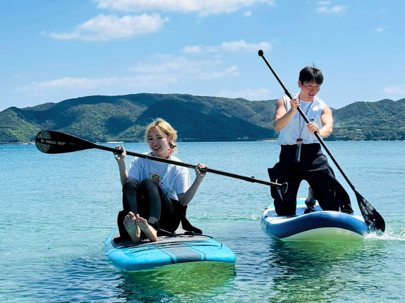 【奄美大島・SUP＋BBQ】SUPクルーズ＆海辺BBQ♪写真付き カップル・ファ...