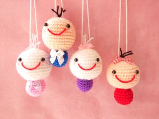 お好きな色の組み合わせで、あみぐるみを1体製作する体験です♪