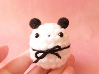 可愛い顔が出来上がってくると更に楽しい 円形平面 パンタのあみぐるみ製作体験 けろりん じゃらん遊び体験