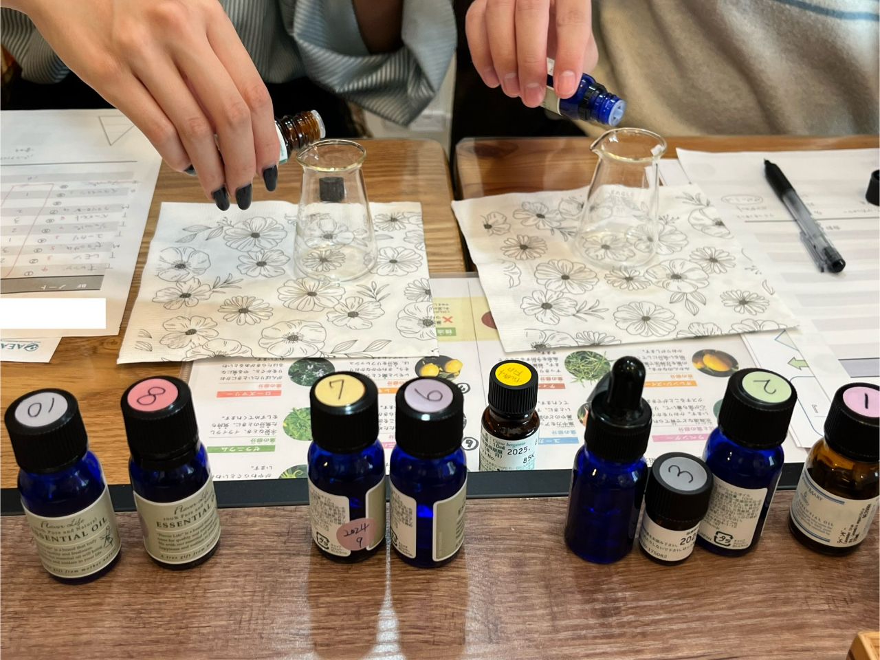 �D���ȍ���A�v���o������A�C�ɂȂ鍁��Ȃǂ�����l�������A�������u�����h�IAEAJ�F��A���}�u�����h�f�U�C�i�[�A�A���}�Z���s�X�g�����J�ɃA�h�o�C�X�v���܂��I