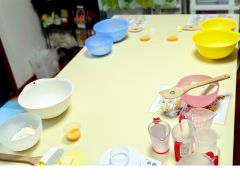 材料を計量した状態からのスタートなので、ご予約時にパンを作る人数を教えてください