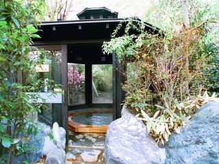 香り風呂:アロマセラピー(芳香療法)を体感でき、心身共にリラックスできます。