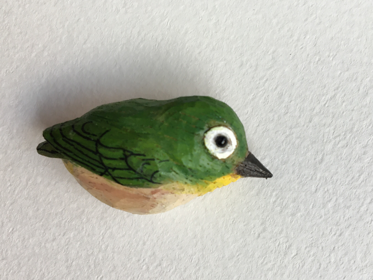 メジロのブローチです。