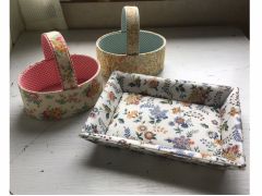 レッスン完成作品です。手前はふわふわトレーです。