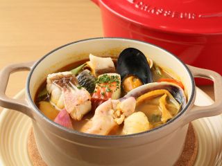 自分で魚貝類を選んで、キッチンで仕上げる海鮮ポット