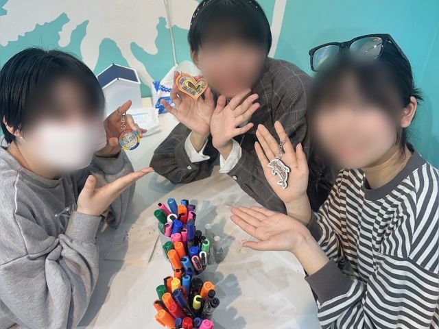 沖縄でここだけ!ポイント・小さなお子様から大人までオススメ・名前を入れて持ち歩こう!オリジナルキーホルダーが作れるのはここだけ!