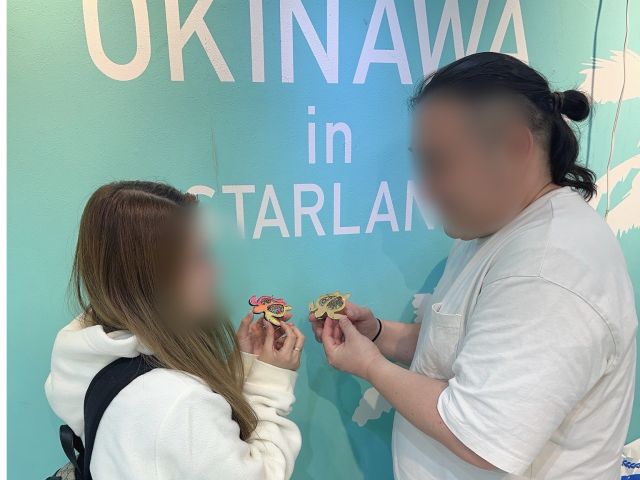 沖縄ここだけ!多数の枠から選べます。星空や貝が落ちないように透明のアクリル板で保護してます。記念日にお揃い!(^^)!