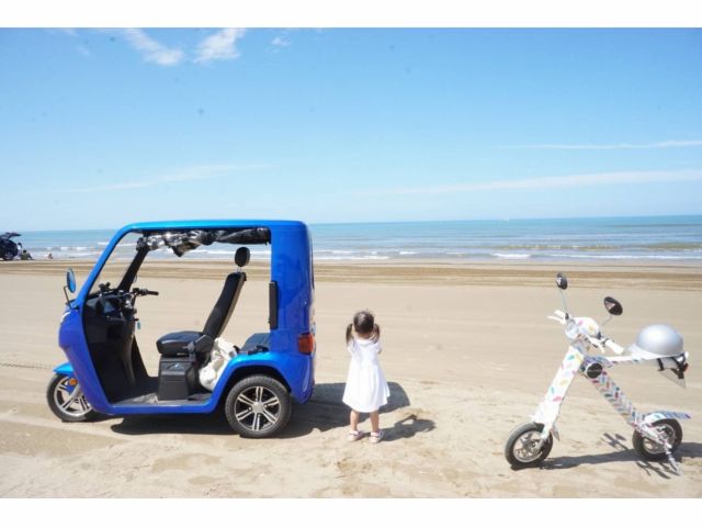 日本初上陸!未来型EVトライクで砂浜ツーリング!1〜3人乗り♪