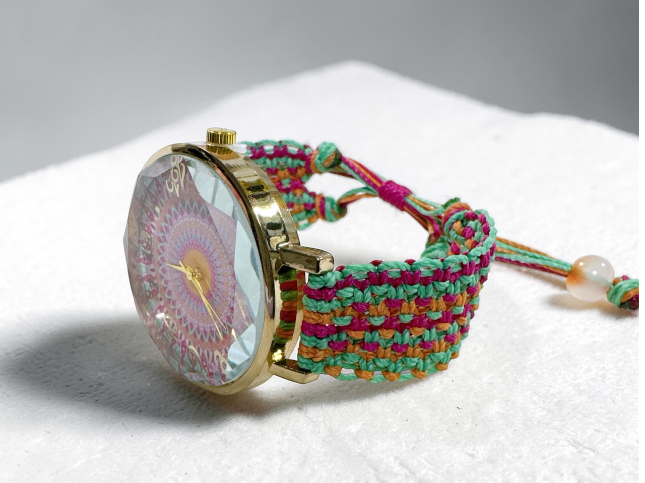 �����Ղɍ����R�̐F��I���OriginalCOLOR�Ńf�U�C���҂݂��ł��܂��B