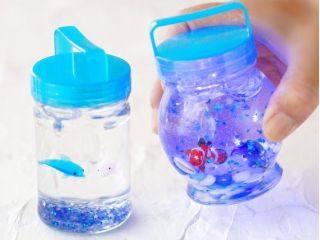 左のイルカはAコース、右のドーム型はBコース(LED付)