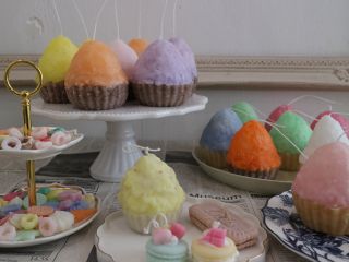 たくさんのカップケーキから好きな色のカップケーキを選べます^^