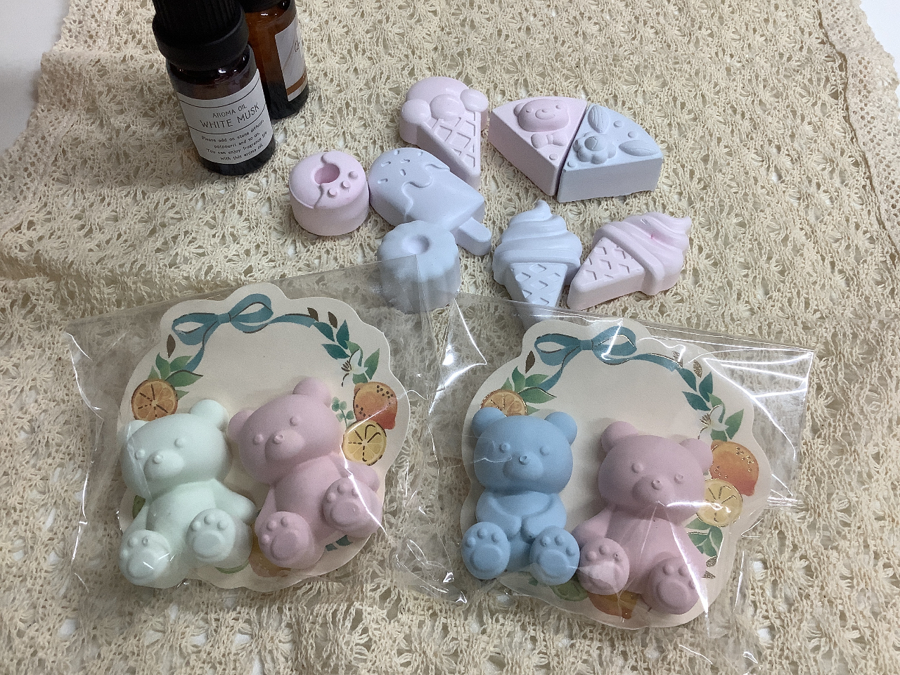 お気に入りのアロマストーンを作って、お部屋に飾ったり♪プレゼントにいかがでしょ?