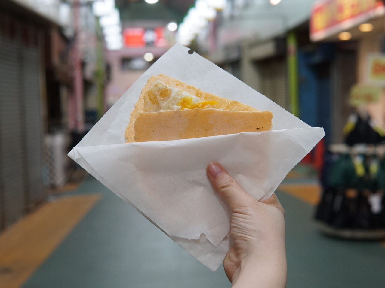 大阪下町の商店街食べ歩き Sekai Hotel布施 Sekai Hotel 布施 じゃらん遊び体験