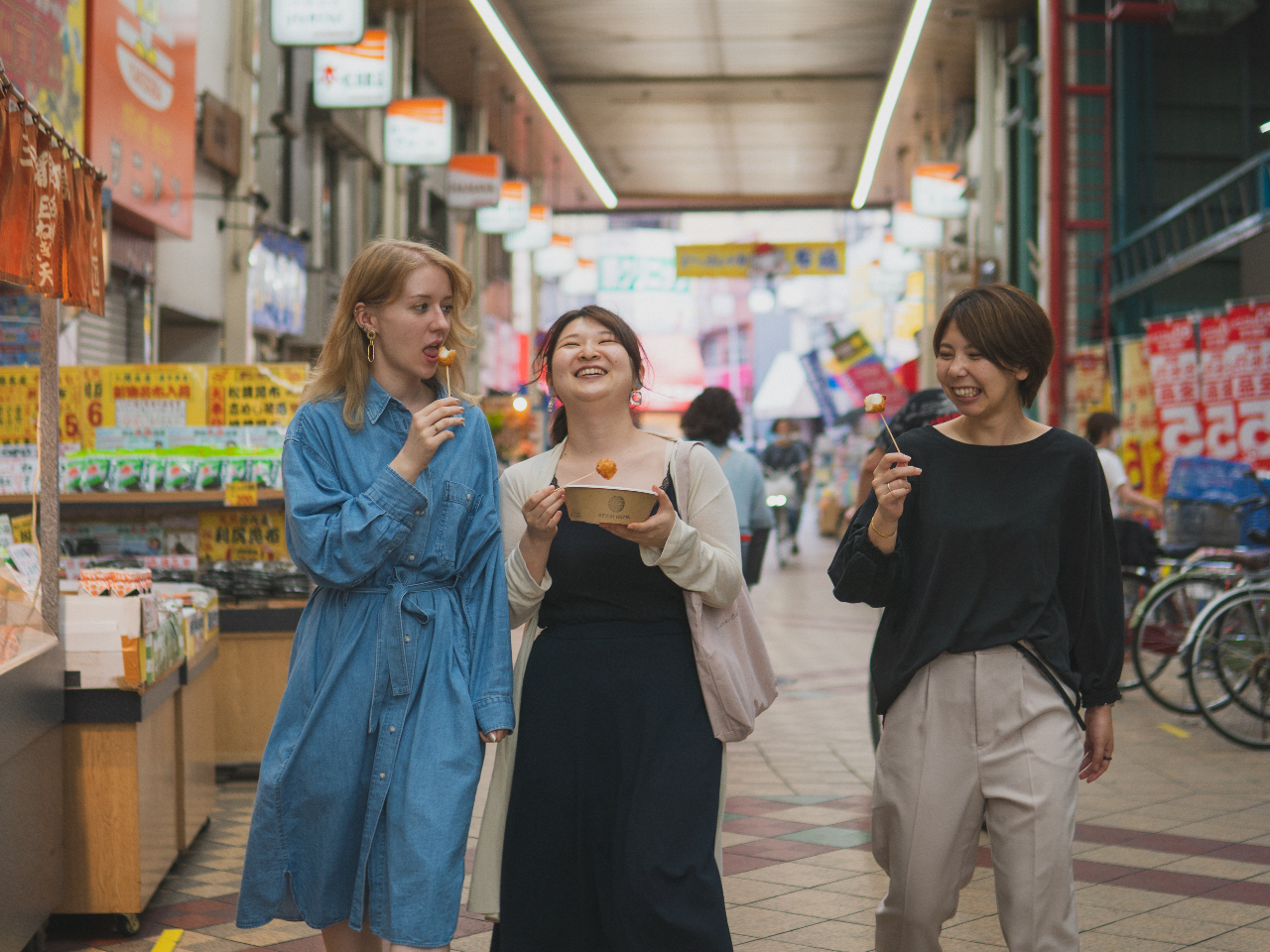 大阪下町の商店街食べ歩き Sekai Hotel布施 Sekai Hotel 布施 じゃらん遊び体験