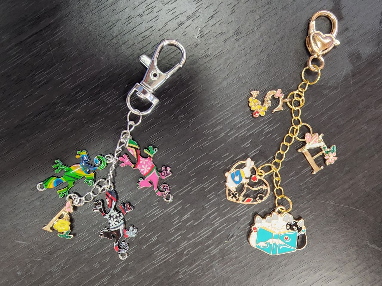 お店にあるたくさんのチャームからお選びください★