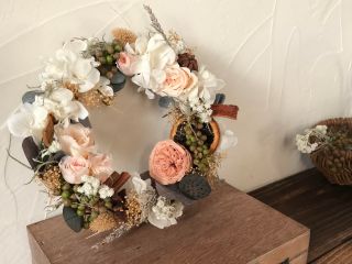 女性にオススメ プリザーブドフラワー ドライフラワーと土台リースで作るフラワーリース手作り体験 Chaleur シャルール じゃらん遊び体験