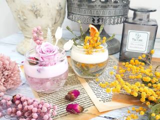 お花やお色は選んでいただけます。灯を灯さないタイプです。