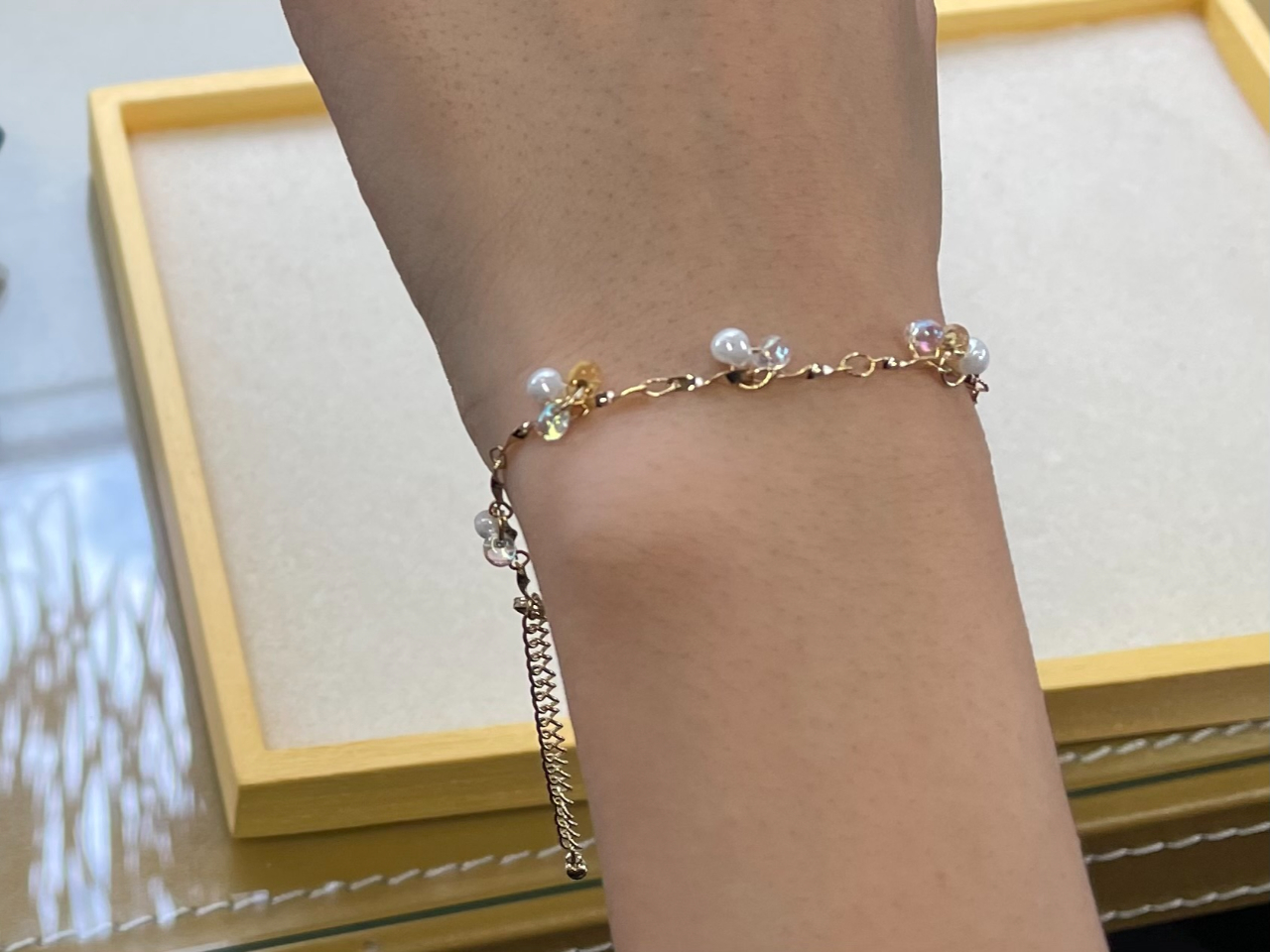 ql̍iQyS[hF̃`F[ɔnAFnr[YŌCJ[z