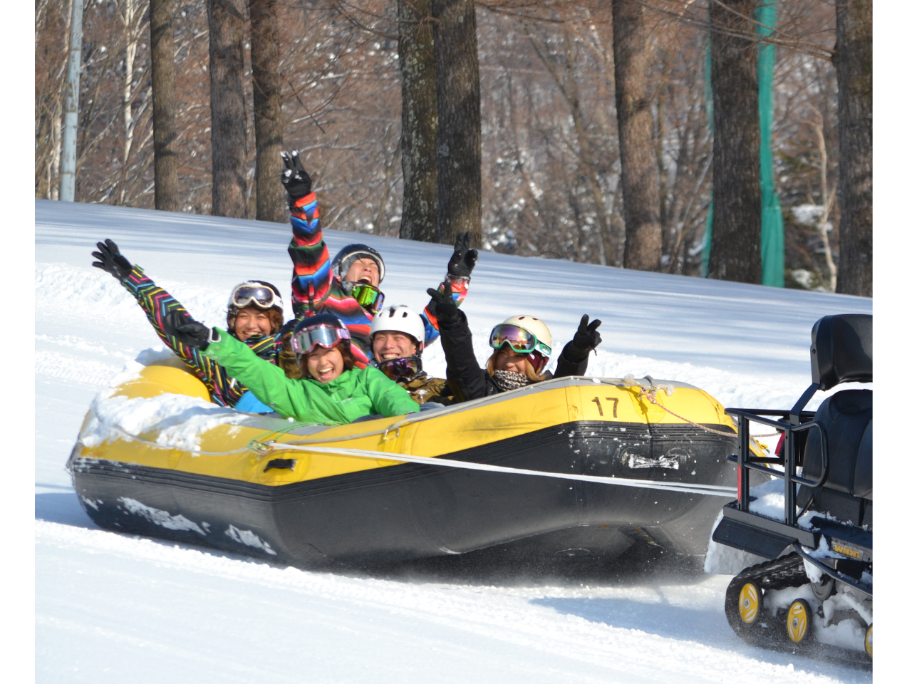 スノーラフティング・バギーもスキーの合間に