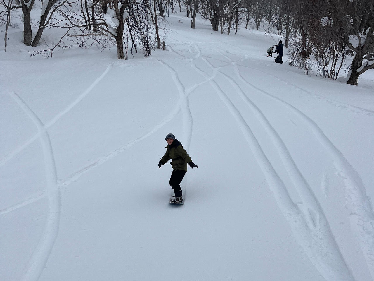 北海道・大滝】はじめての雪板体験！まるで雪上サーフィン『雪板』ゆき