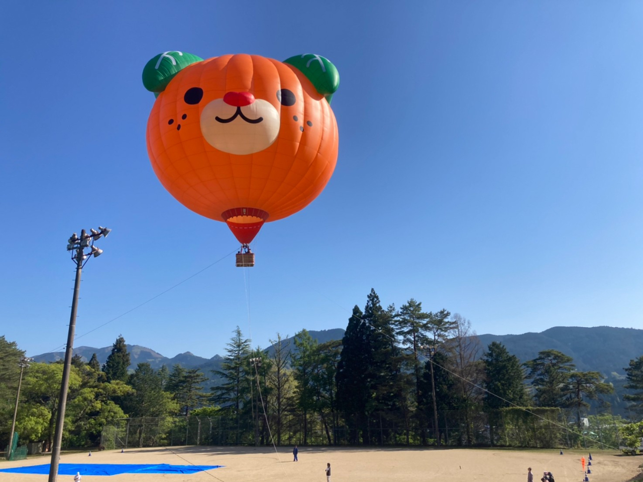 �n��̃��[�v�Ɍq�����Ė�30m�܂ł̋󒆎U��