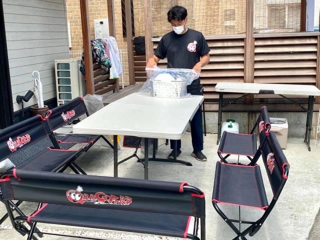 マンションのベランダにて