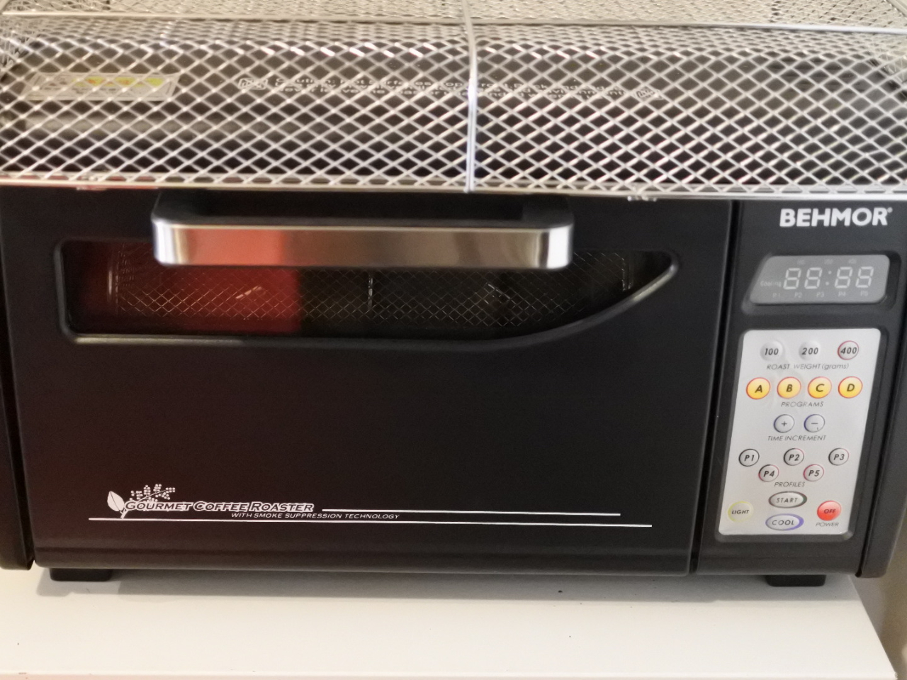 焙煎機はこちらを使用します。