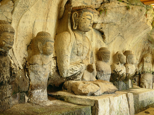 ~nɂ́A7NɍF肳ꂽPnΕ܂B┧ɒڌ@ꂽ70̂̐Ε͈!!@Qqqp[X|bgł