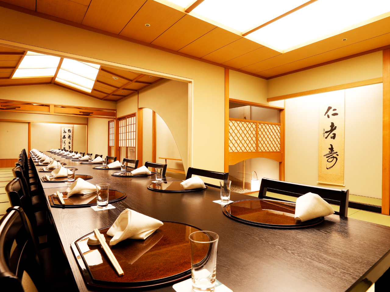 ���������̂���a���̓C�X�E�e�[�u���Ȃł��B������肨�߂������������B