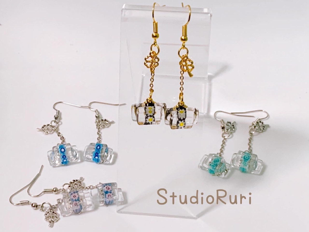 1cm�p�̃N���A�K���X3���Ƃ��ԕ���g�ݍ��킹�ă��{���^�̃s�A�X�Ɏd�グ�܂����`(^^��